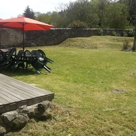 Au Sein Du Parc Des Volcans D'auvergne, Tous Commerces A Pied Дом отдыха